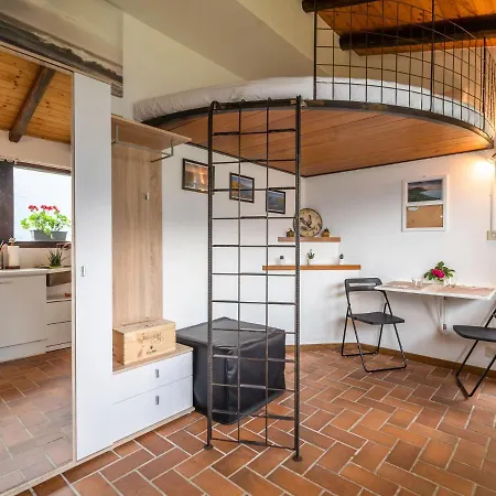 Cozy Holiday In Italian Lakes Lombardy With Garden Tatil Evi